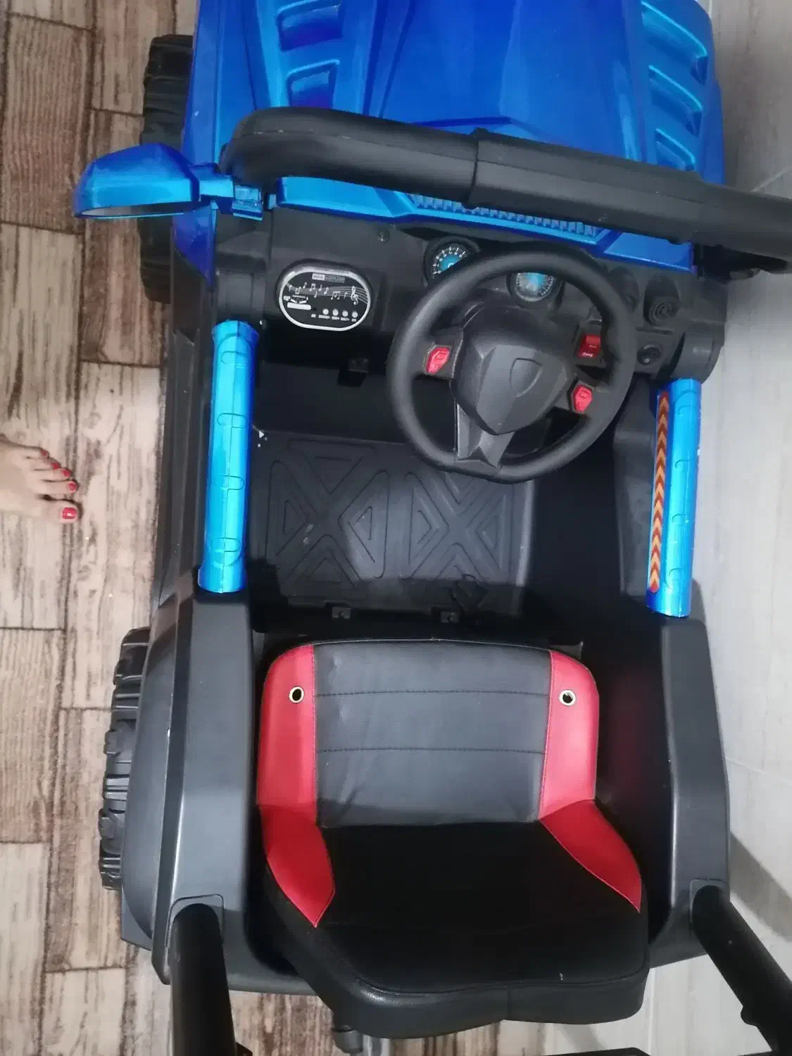 ماشین شارژی|اسباب‌بازی بچه|شیراز, شهرک مهدی‌آباد|دیوار