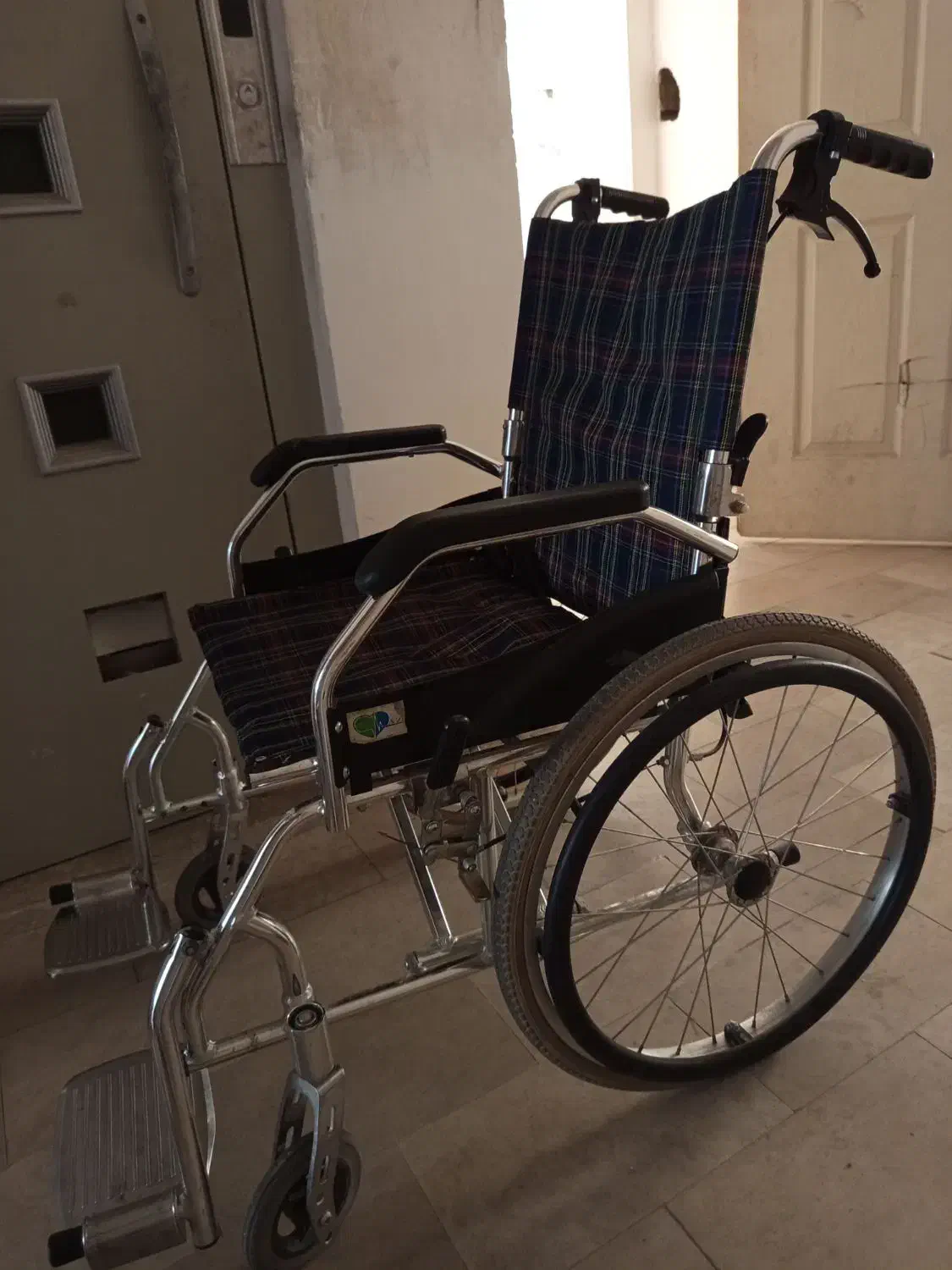 ویلچر|پزشکی|سهند, |دیوار