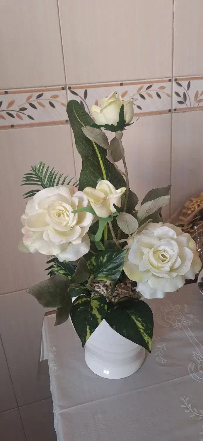 گل و گلدان مصنوعی۲۰۰تومن|گل مصنوعی|تهران, افسریه شمالی|دیوار