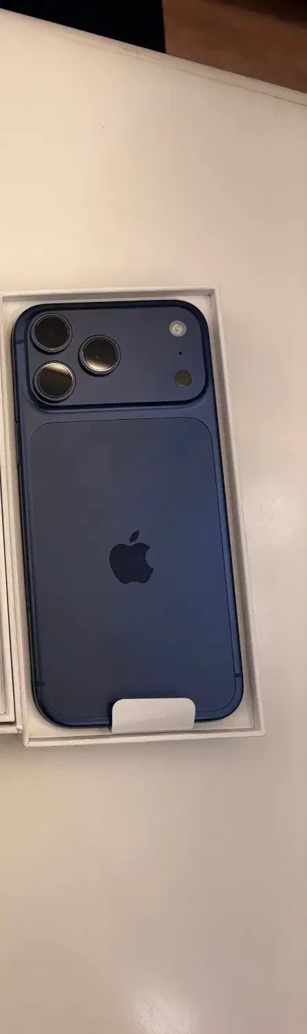 17 pro|موبایل|شیراز, فرهنگ شهر|دیوار