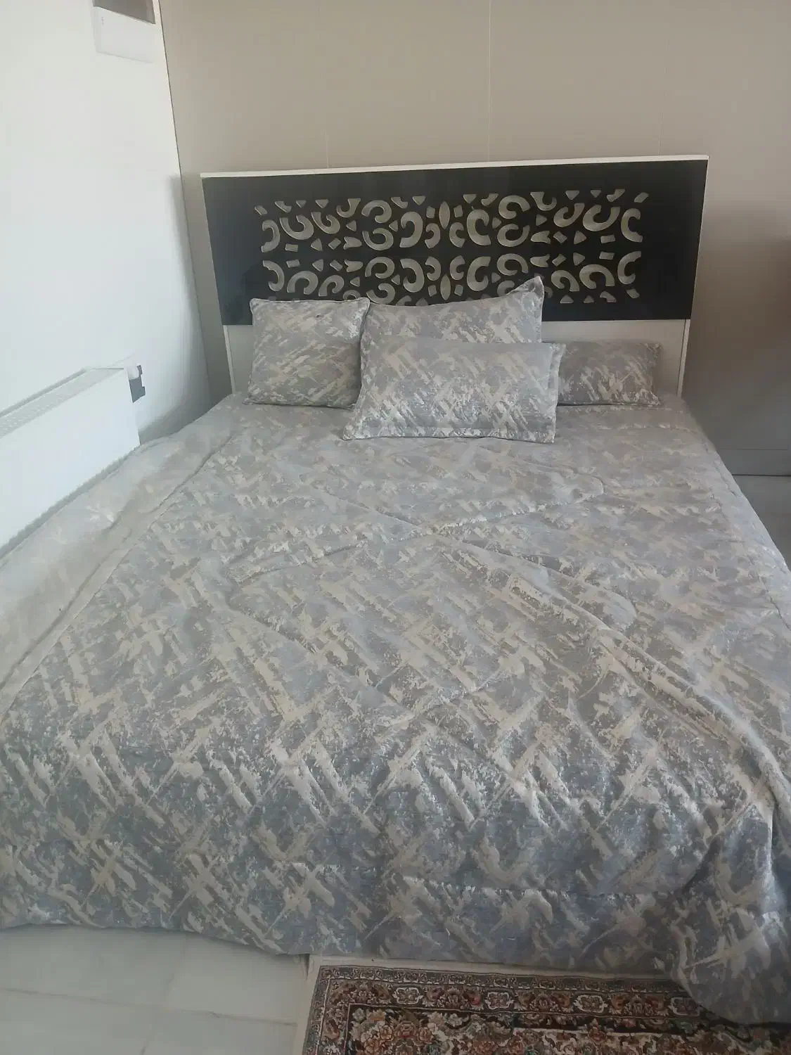 سرویس تخت ومیزارایش وکمدلباس|تخت و سرویس خواب|قم, بکایی|دیوار