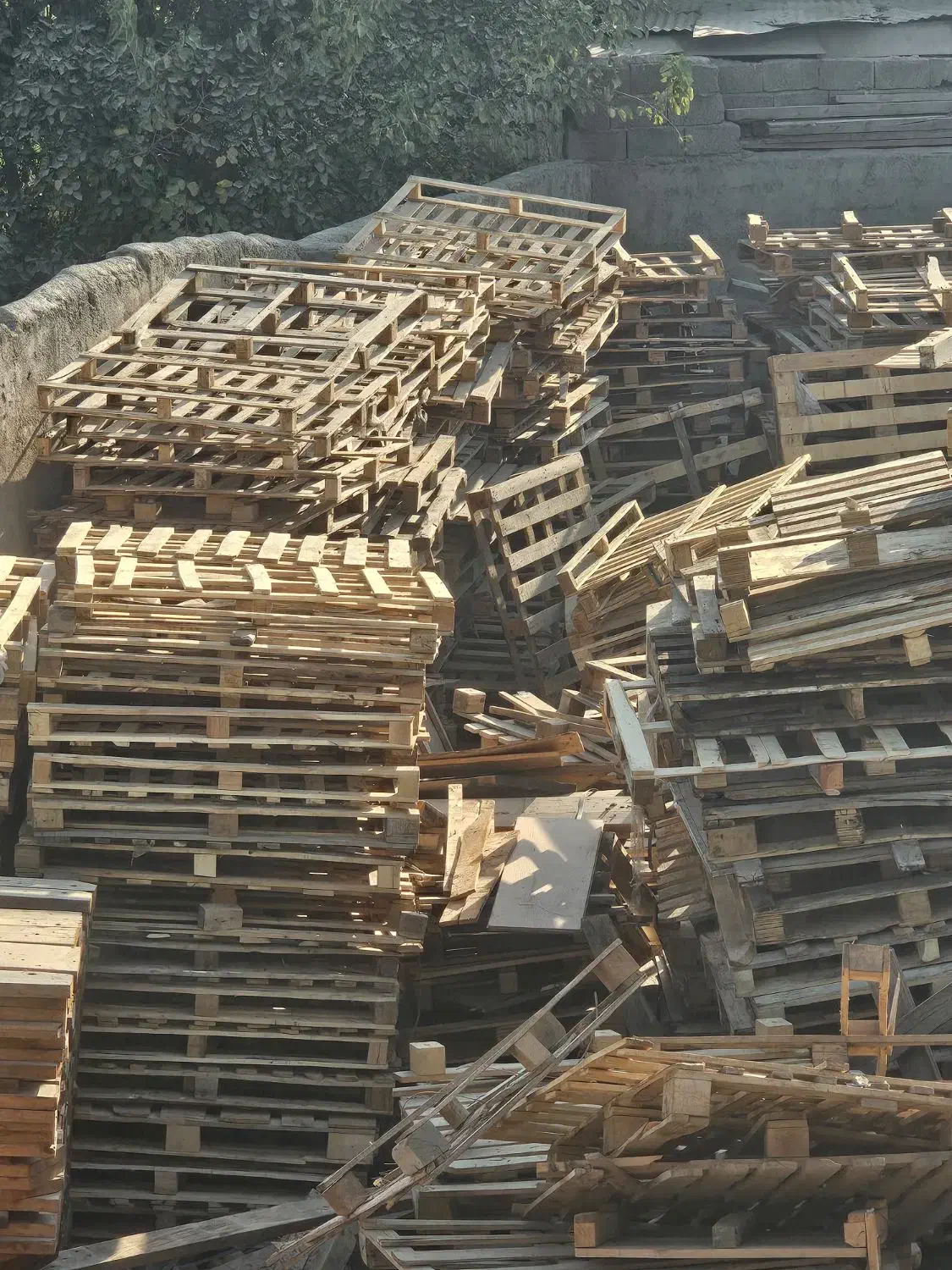 خرید و فروش پالت چوبی ضایعات|عمده‌فروشی|چهاردانگه (تهران), |دیوار