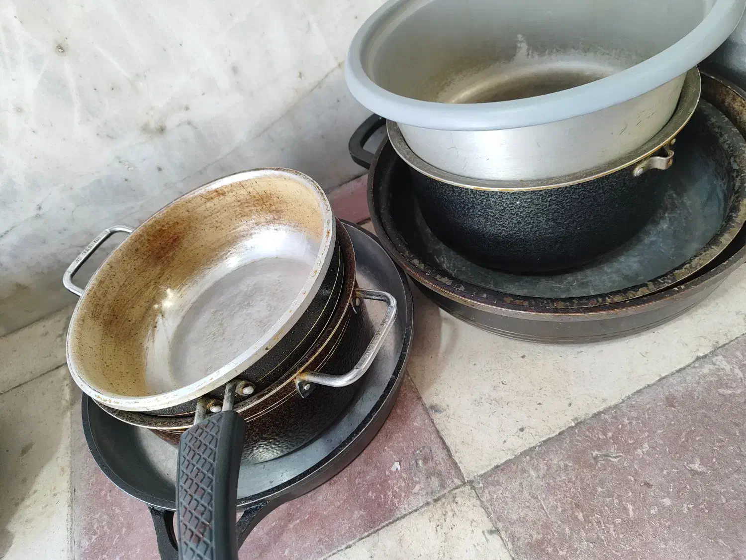 فروش ظروف معدنی(روحی) و چدن ومس|ظروف پخت‌وپز|فسا, |دیوار