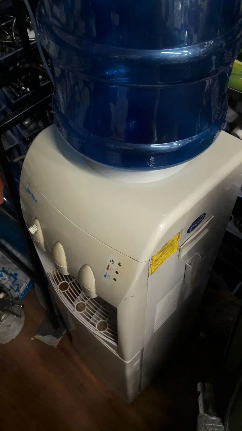 آبسردکن مارک مجیک|آب‌سردکن و تصفیه آب|قم, نیروگاه|دیوار