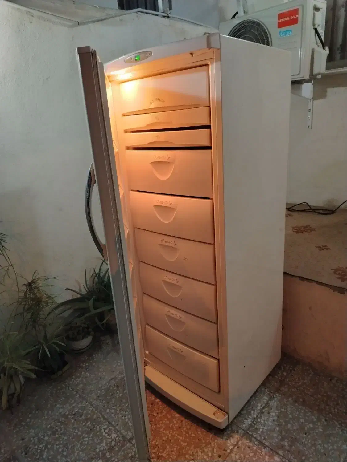 یخچال تمام فریز پارس خیلی تمیز، بدون خط و خش|یخچال و فریزر|رشت, شهرک پارس خزر|دیوار