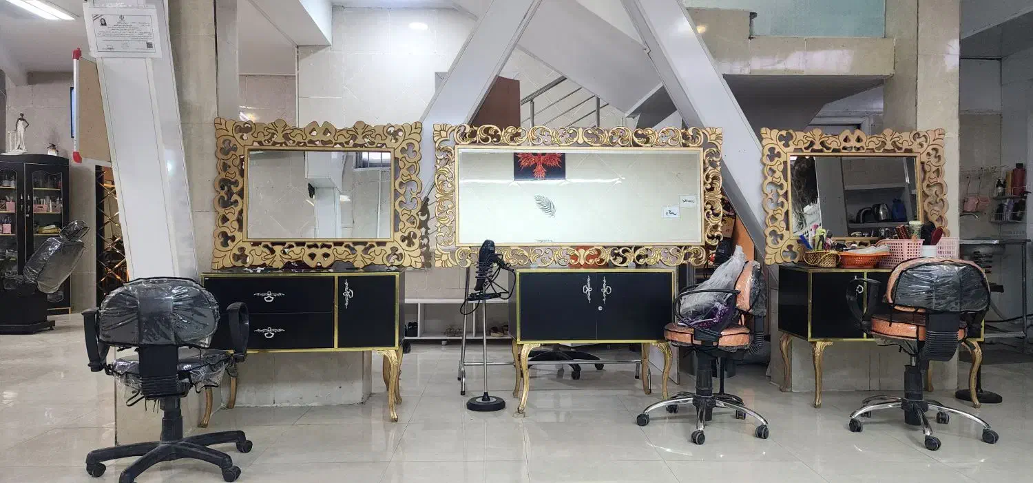 اینه و کنسول|بوفه، ویترین، کنسول|گلپایگان, |دیوار