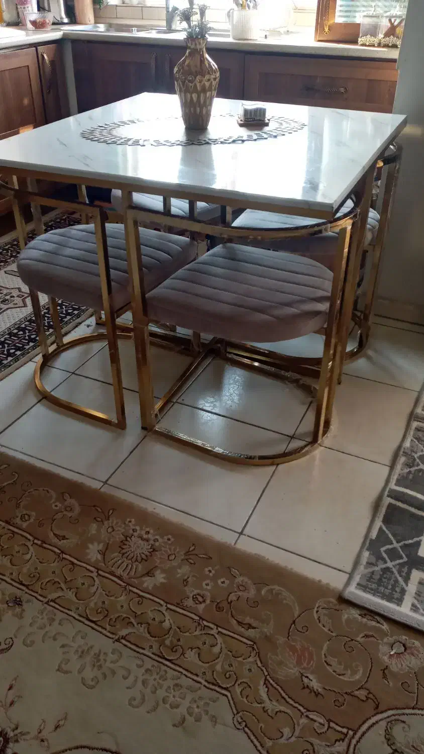 ناهار خوری ۴ نفره|میز و صندلی غذاخوری|پرند, فاز ۵|دیوار