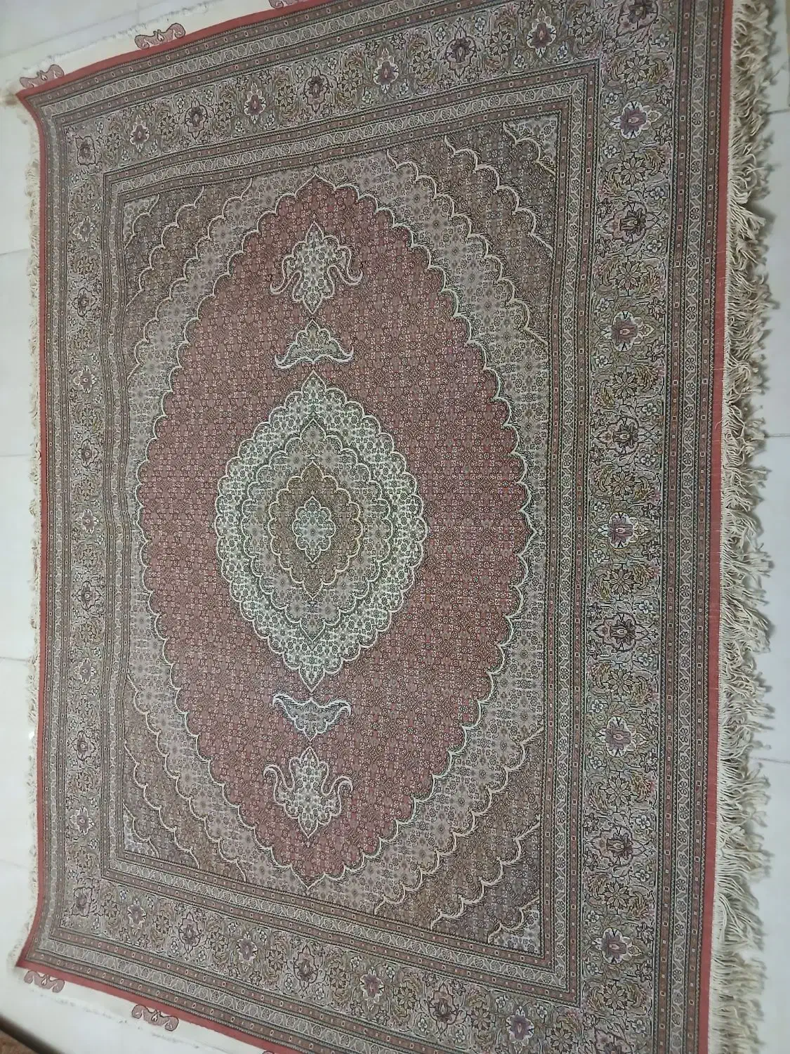 فرش دستبافت (ماهی خوی)|فرش|خوی, |دیوار