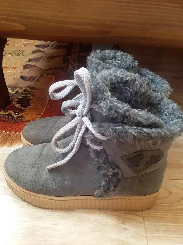 بوت زنانه|کیف، کفش، کمربند|رشت, ترمینال|دیوار