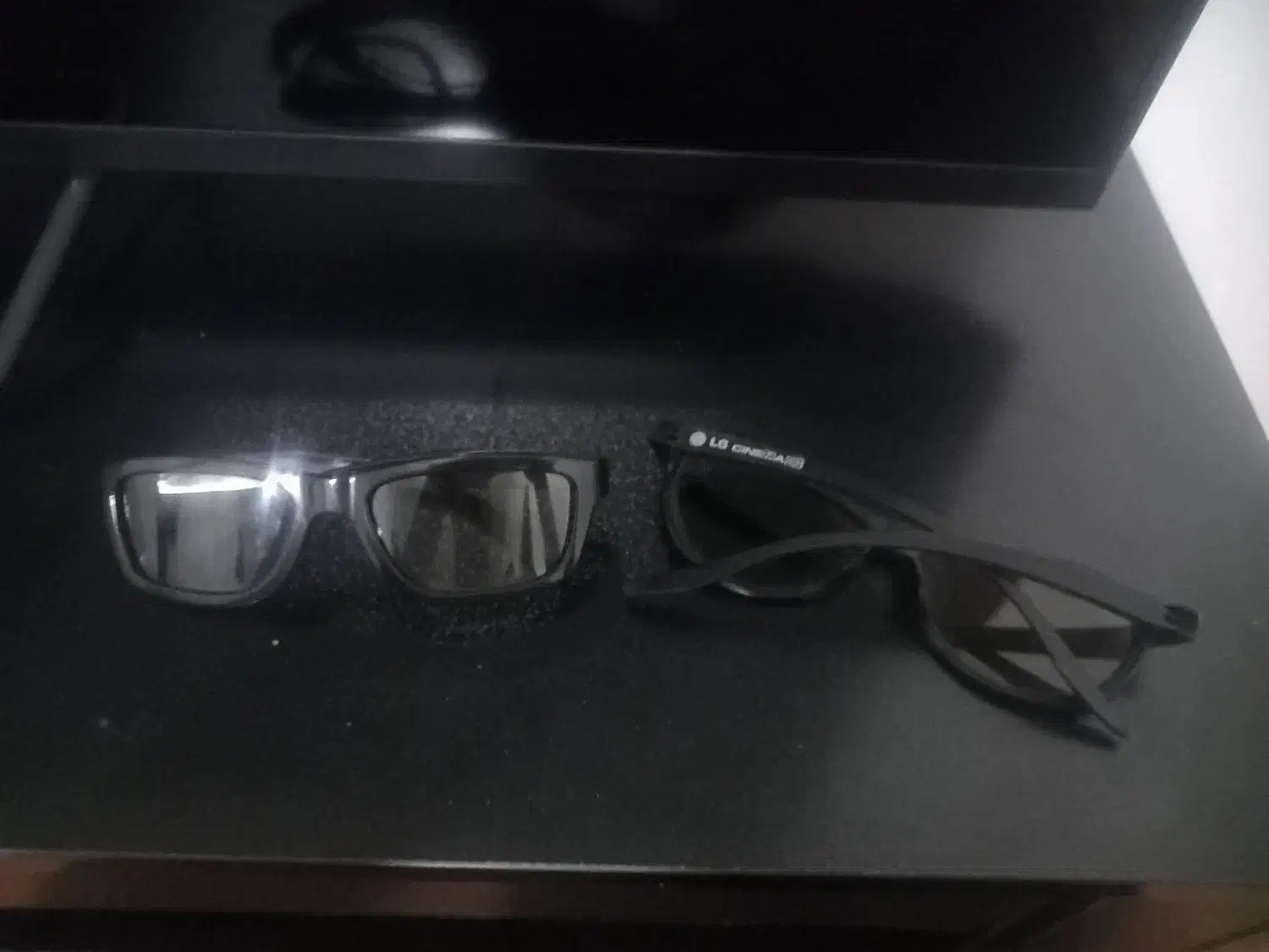 عینک سه بعدی|زیورآلات و اکسسوری|اراک, |دیوار