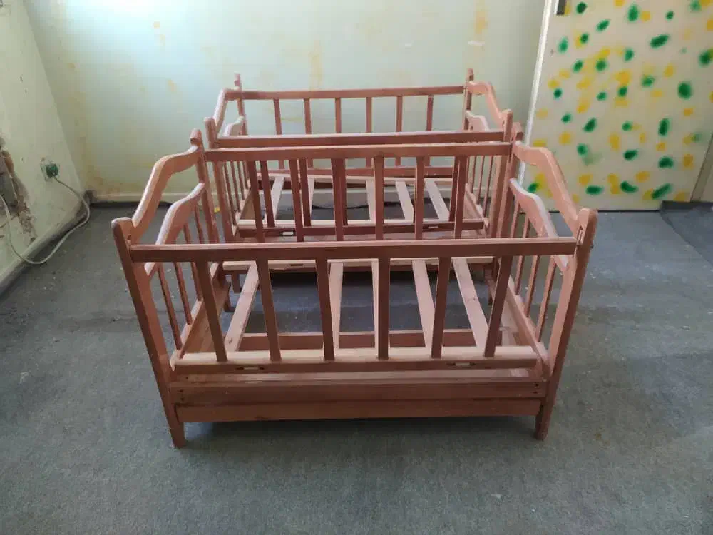 فروشی|تخت و صندلی بچه|شوشتر, |دیوار