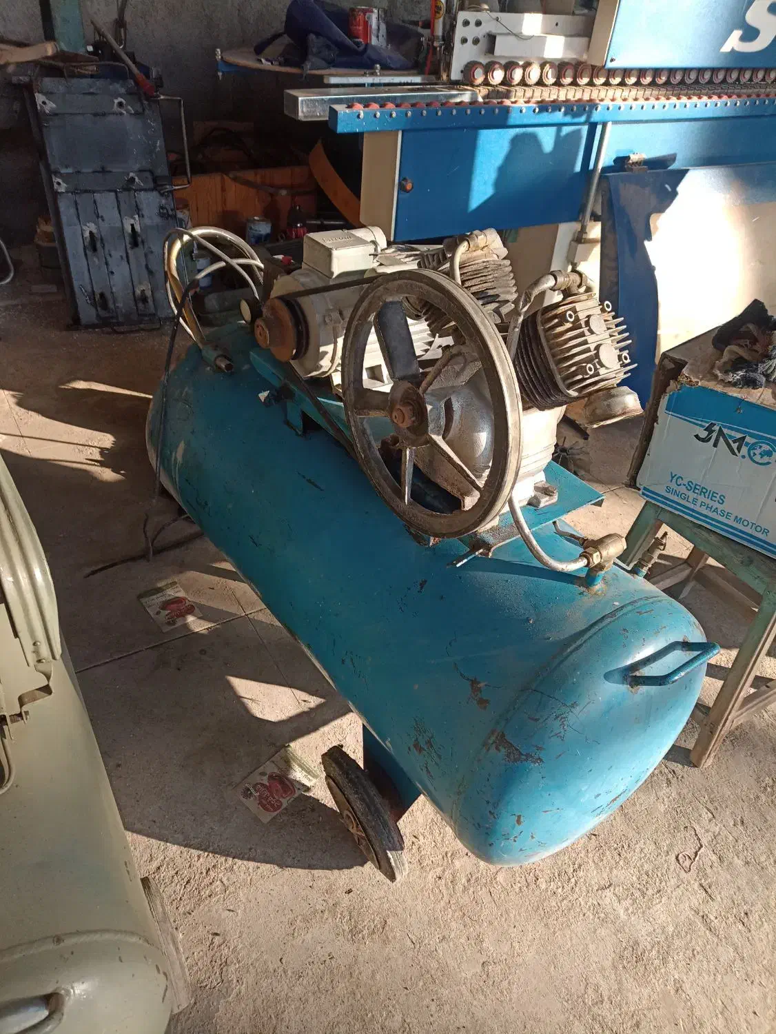 کمپرسور باد (پمپ باد) ۲۵۰ و ۵۰۰ لیتری|ماشین‌آلات صنعتی|خوی, |دیوار