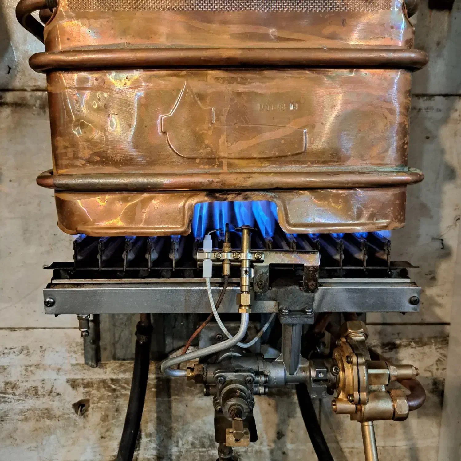 تعمیر‌ابگرمکن ،بخاری ،نصب رادیاتور (باضمانت)|خدمات پیشه و مهارت|اراک, |دیوار