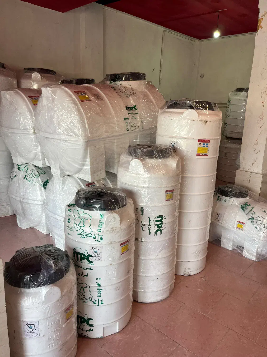 مخزن سه لایه هزار لیتری،منبع آب،تانکر|مصالح و تجهیزات ساختمان|رشت, حومه رشت|دیوار