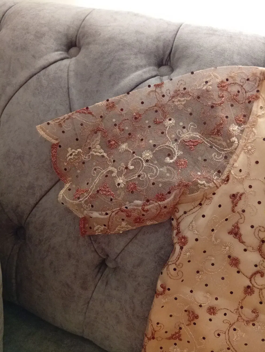 لباس مجلسی|لباس|هشتگرد, فاز ۲ مهستان|دیوار