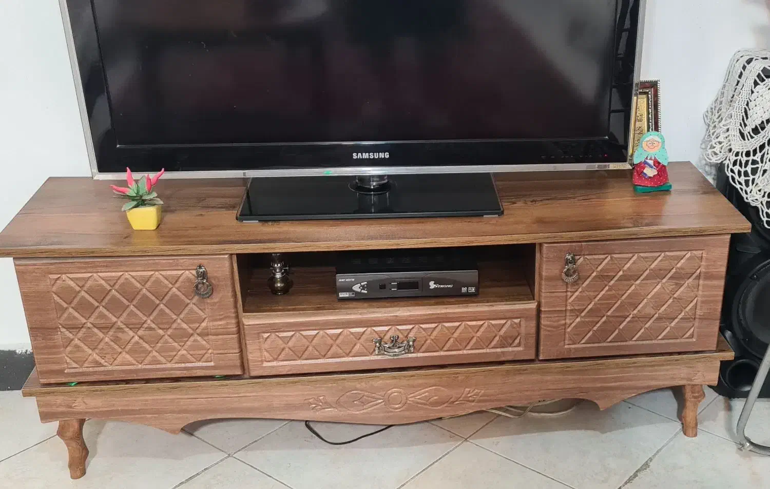 میز تیوی|میز تلویزیون|رشت, چمارسرا|دیوار