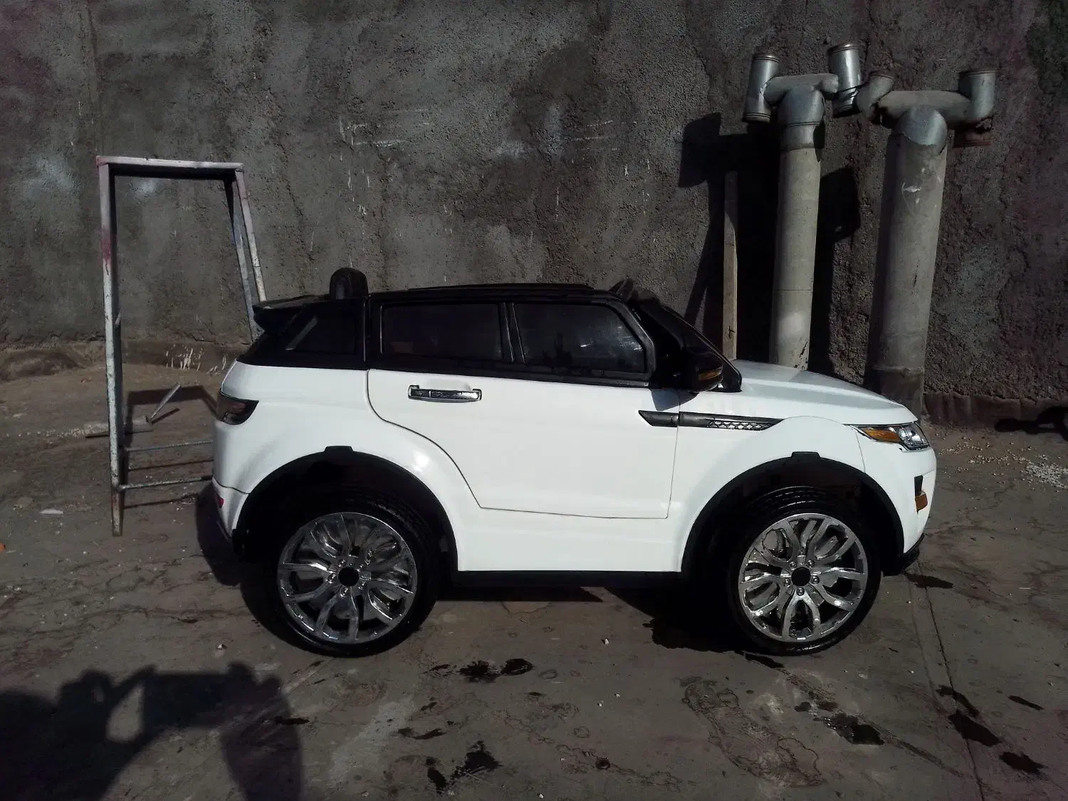 ماشین شارژی ائودی و لندکروز وارداتی اورجینال کمیاب|اسباببازی بچه|مشهد, ثامن|دیوار