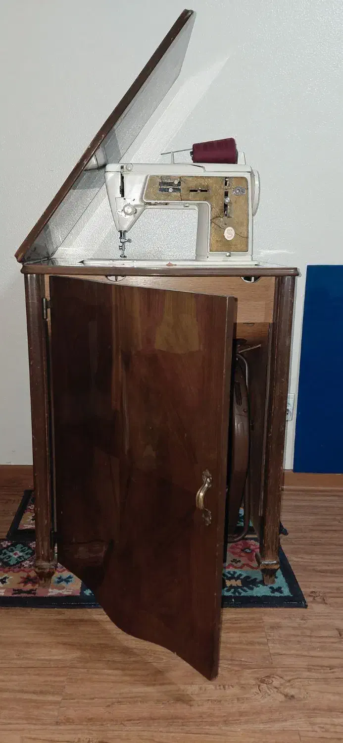 چرخ خیاطی سینجر اصل عتیقه|کلکسیون اشیاء عتیقه|شاهینشهر, سعدی جنوبی|دیوار