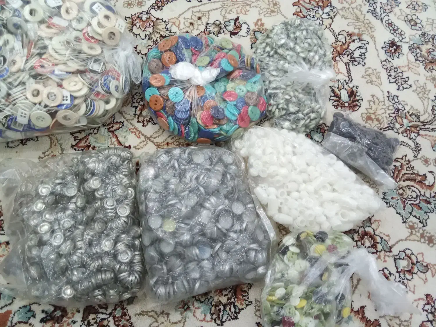 دکمه و سر زیپ|لوازم خیاطی و بافتنی|تهران, مشیریه|دیوار