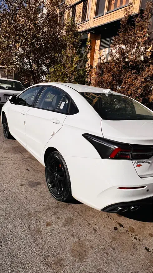 اریزو ۶ جی تی سفید ۴۰۳|خودرو سواری و وانت|یزد, |دیوار