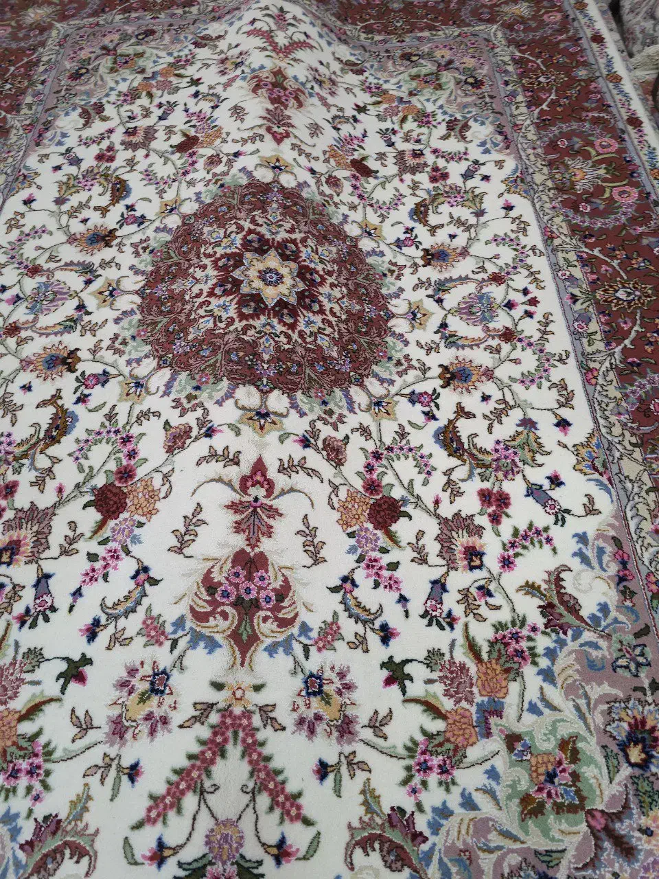 جفت ۹متری طرح علیا|فرش|کاشمر, |دیوار