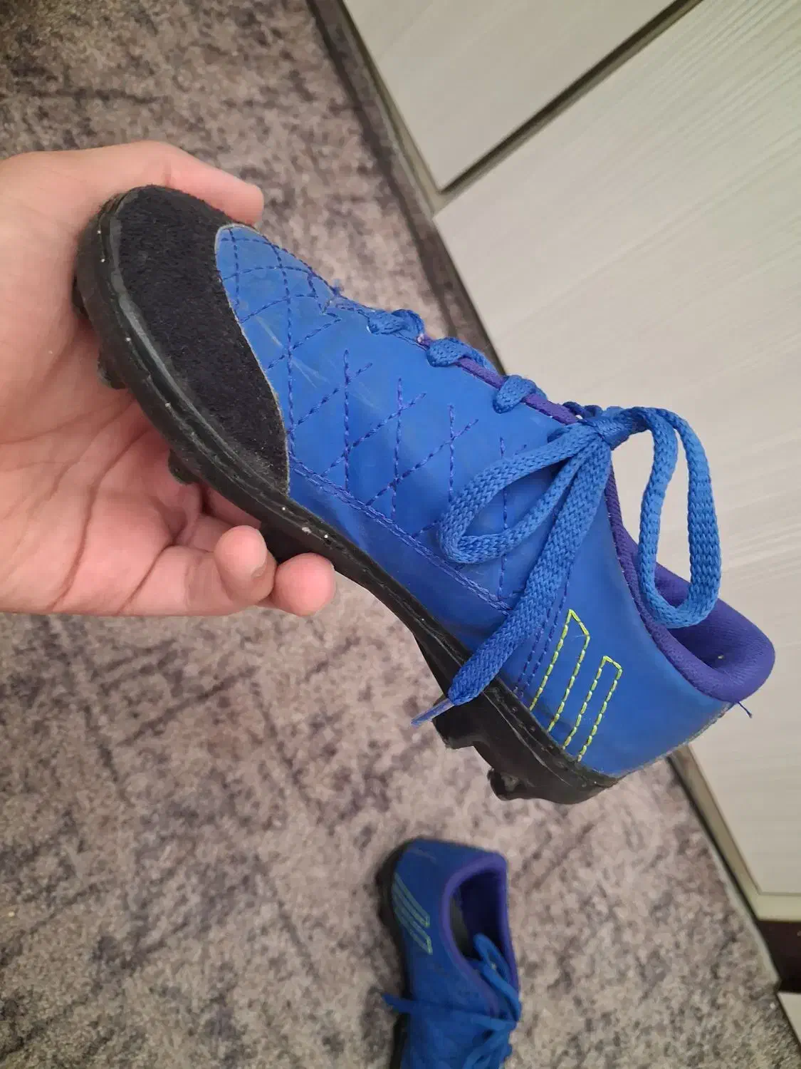 کفش فوتبال استوک دار سایز ۳۱|کیف، کفش، کمربند|خرم‌آباد, |دیوار