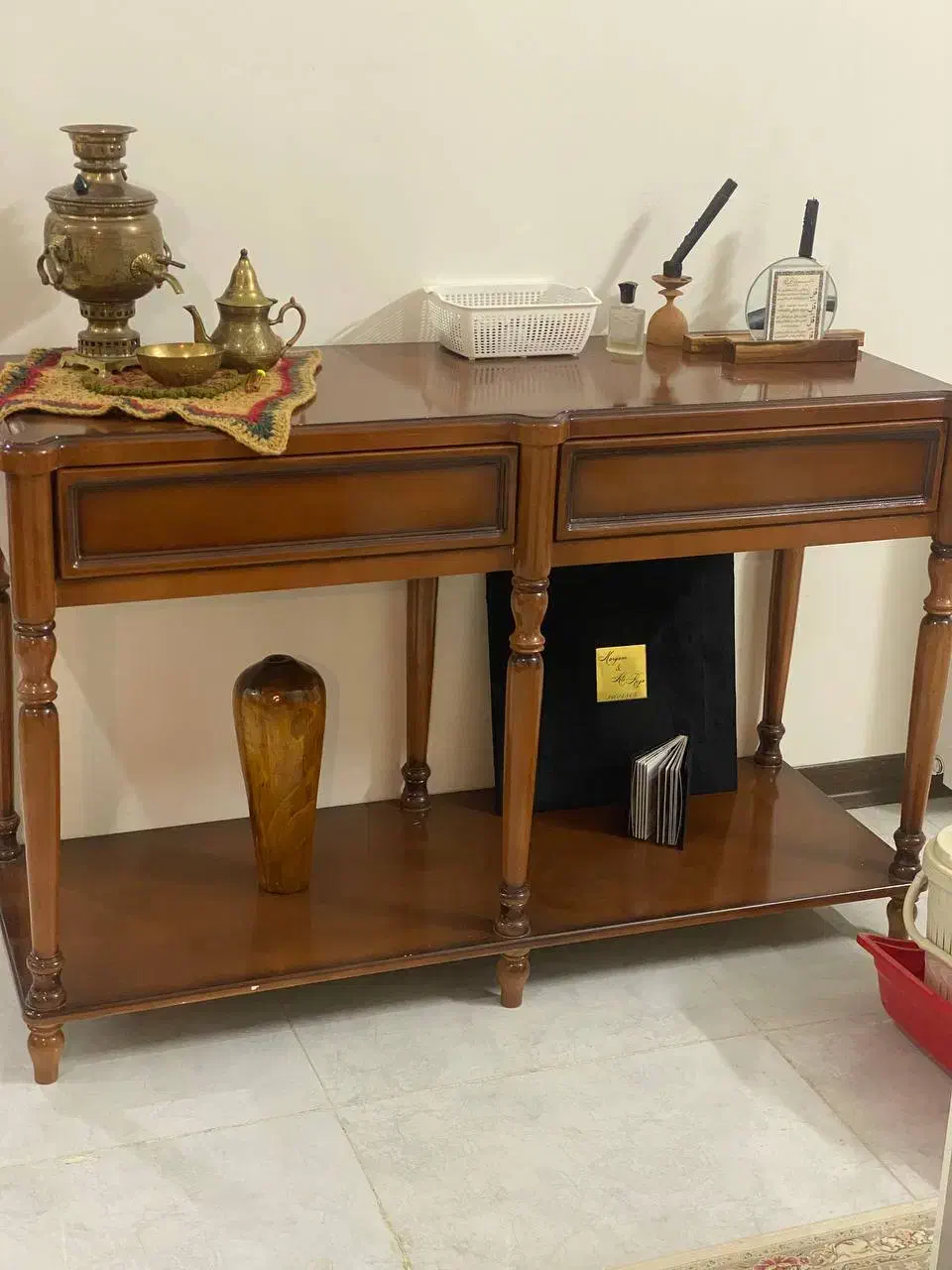 کنسول چوبی دو کشوعه به همراه اینه و شمع دان|بوفه، ویترین، کنسول|قم, پردیسان|دیوار