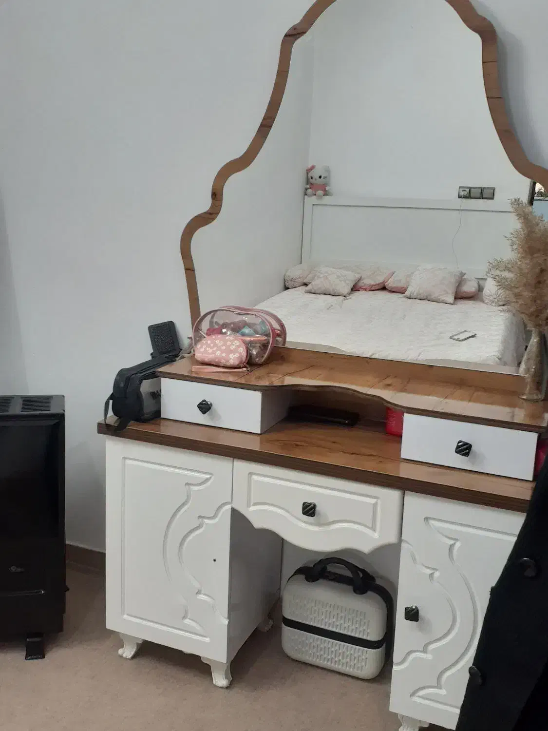 میز ارایش سفید قهوه ای|جاکفشی، کمد، دراور|قوچان, |دیوار