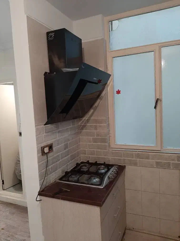 میدان صدم ۵۵ متر پارکینگ و انباری طبقه اول