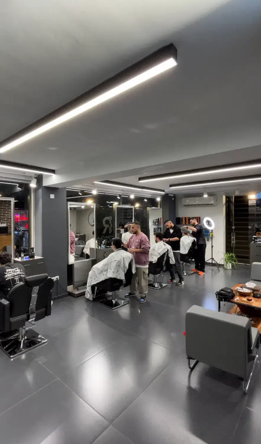 دستیار ،کارآموز ، وردست آرایشگر مردانه|استخدام درمانی، زیبایی، بهداشتی|تهران, هروی|دیوار