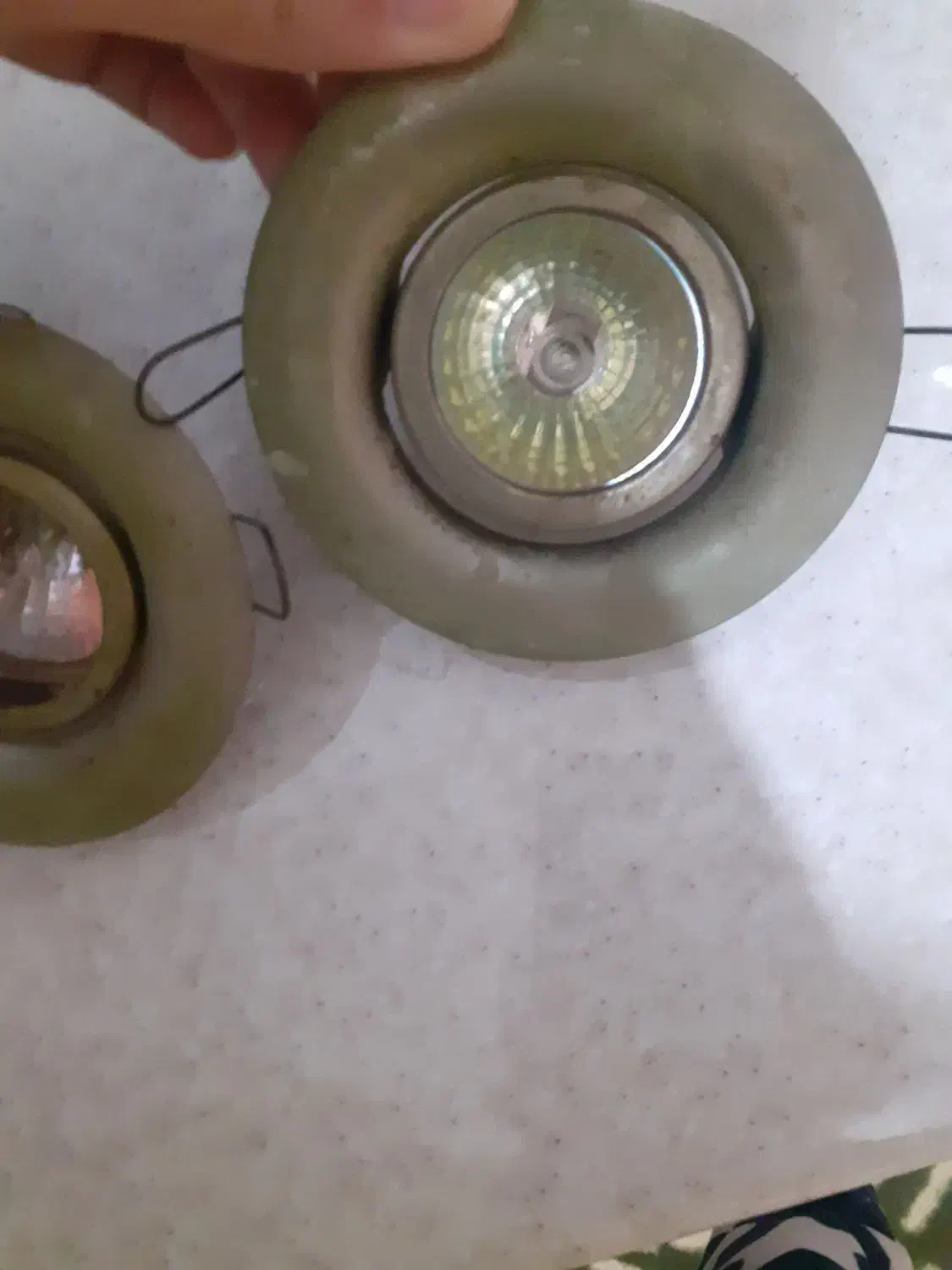 هالوژن الومینیومی سالم هریکی ۵۰تومن|لامپ و چراغ|تبریز, |دیوار