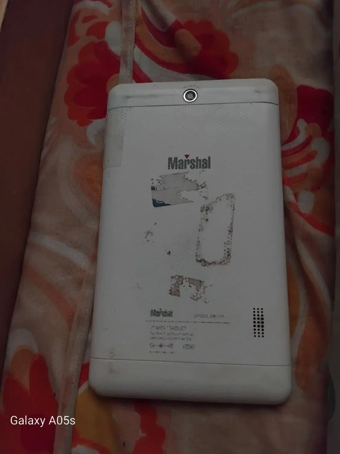 تبلت اوراقی|تبلت|سبزوار, قلعه‌نو دهزار|دیوار