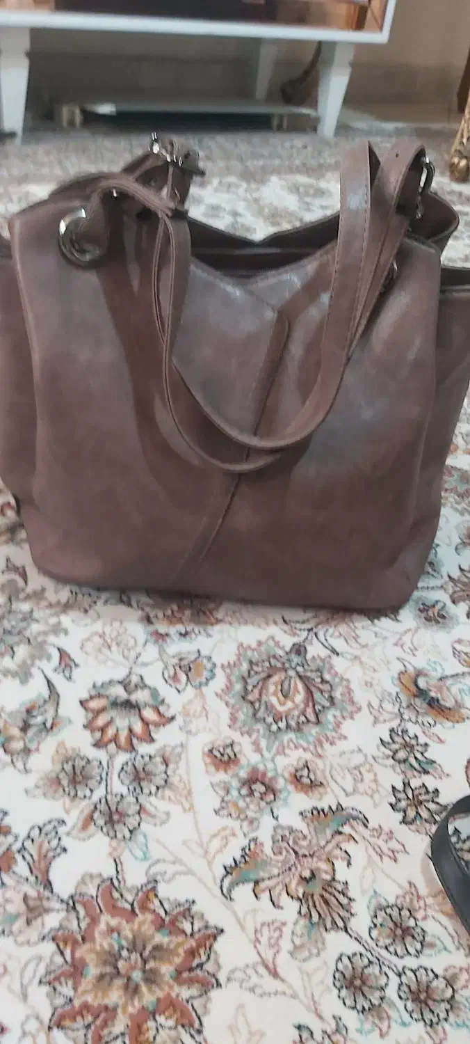 کیف رو دوشی|کیف، کفش، کمربند|ری, جوانمرد قصاب|دیوار