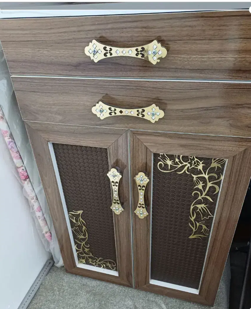 میز چرخ خیاطی و میز اتو|لوازم خیاطی و بافتنی|میبد, |دیوار