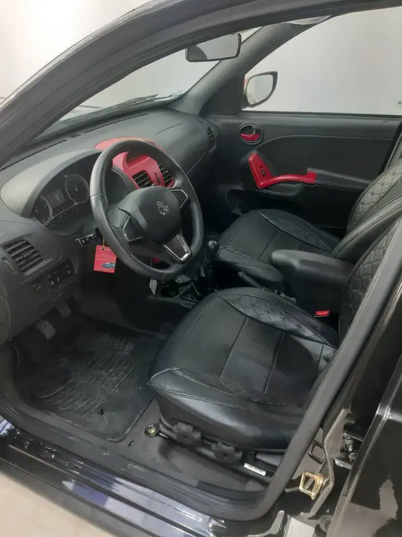 کوئیک R مشکی قرمز پارس خودرو|خودرو سواری و وانت|تهران, یاخجی آباد|دیوار