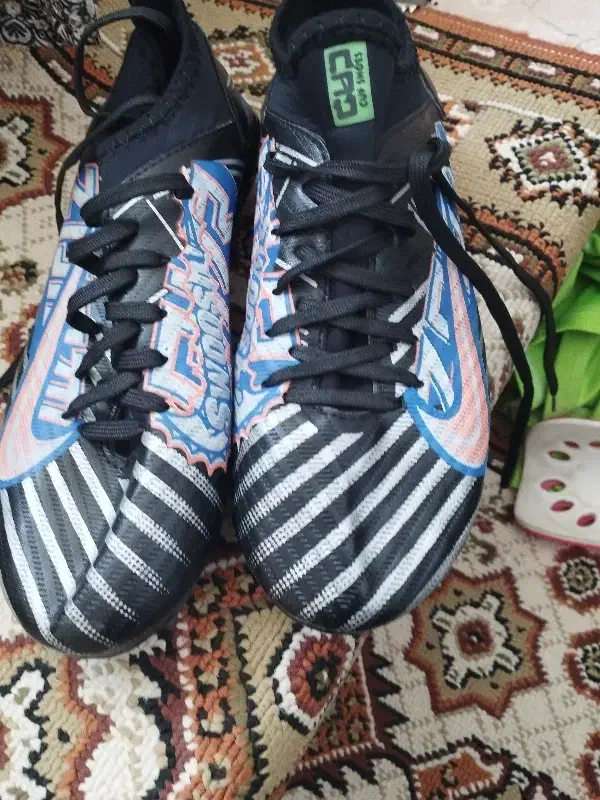 کفش چمنی نونو|کیف، کفش، کمربند|سلماس, |دیوار