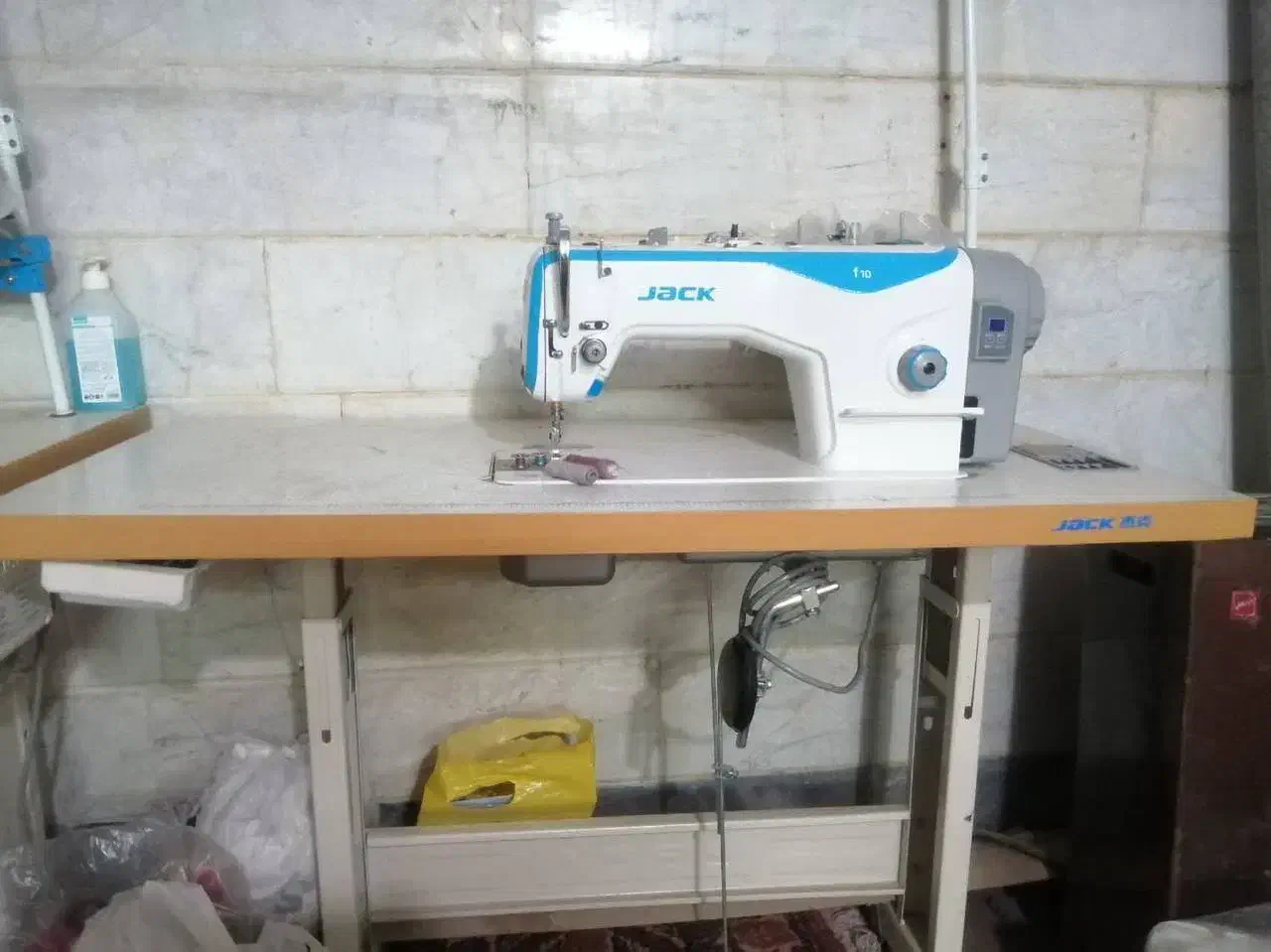 چرخ خیاطی دنام سرخود|چرخ خیاطی و ریسندگی|بناب, |دیوار