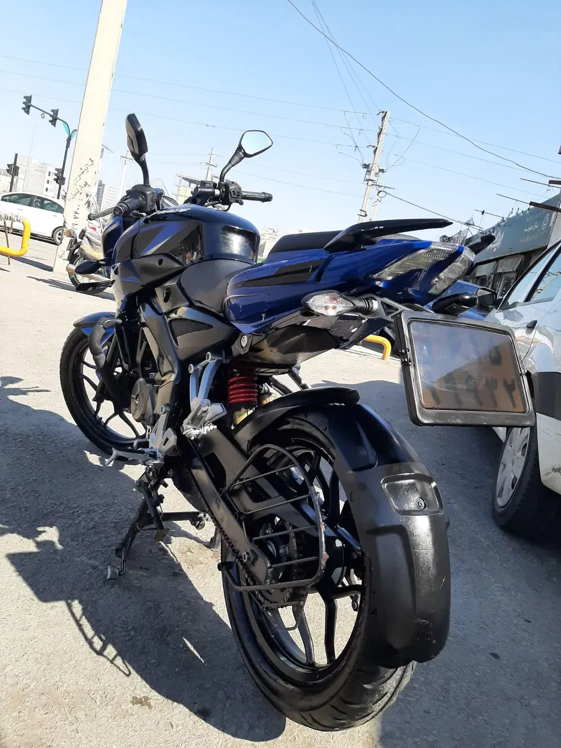 NS 150|موتورسیکلت|قم, انسجام|دیوار