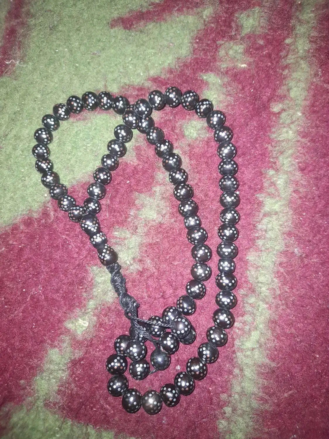 تسبیح دانه خرماه|جواهرات|شیروان (خراسان), |دیوار