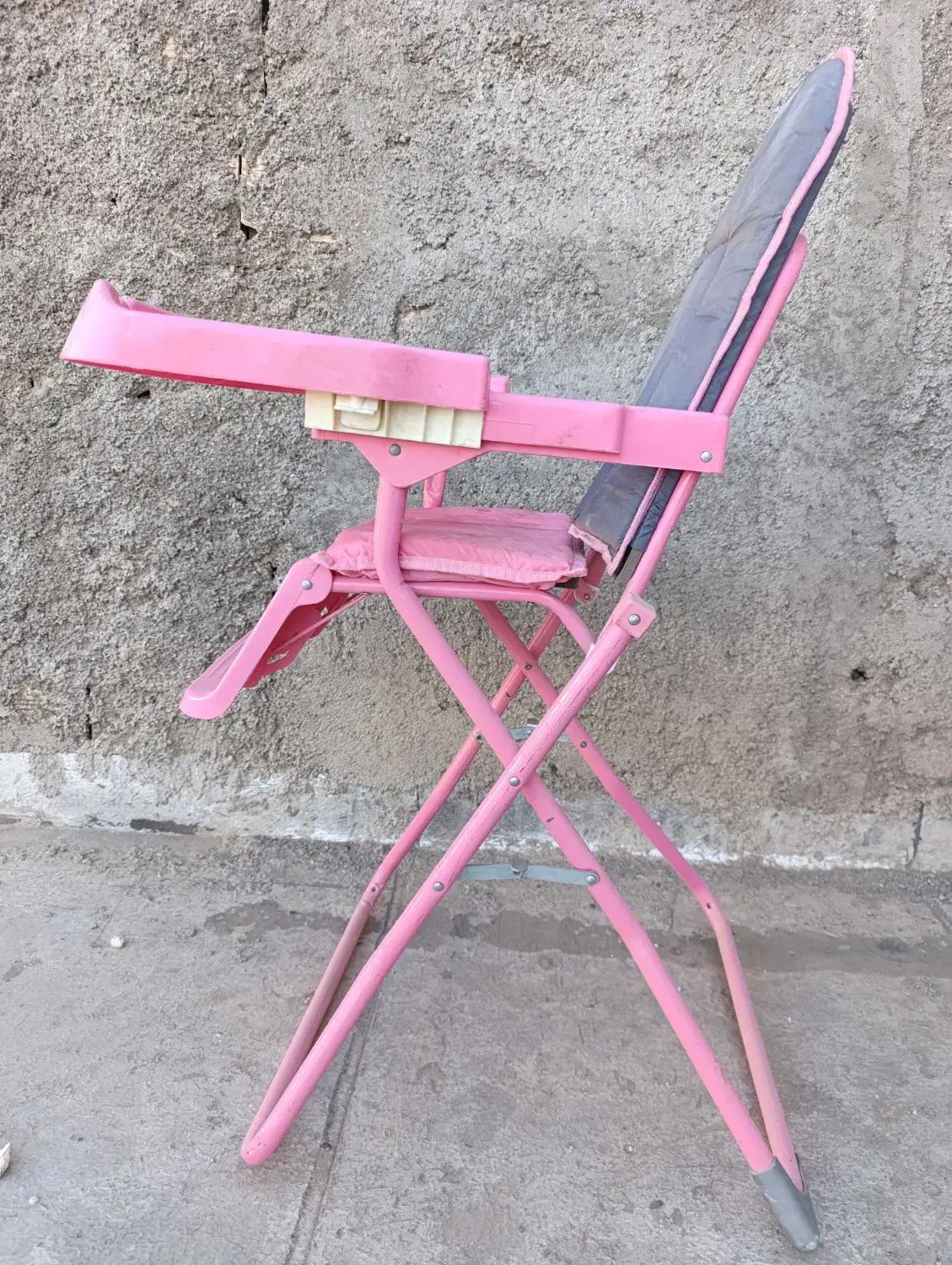 صندلی کودک|تخت و صندلی بچه|نیشابور, شهرک فرهنگیان|دیوار