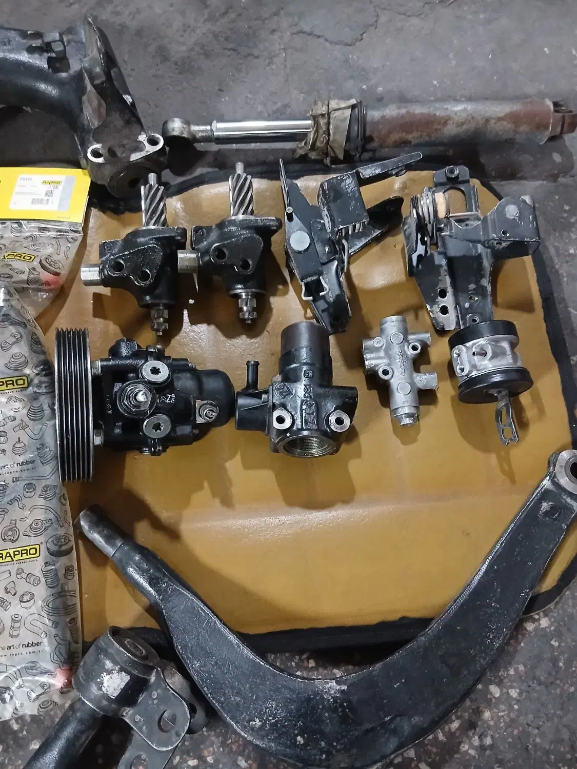 فروشی لوازم هیدرولیک زانتیا|قطعات یدکی و لوازم جانبی|شیراز, قالیشویی|دیوار