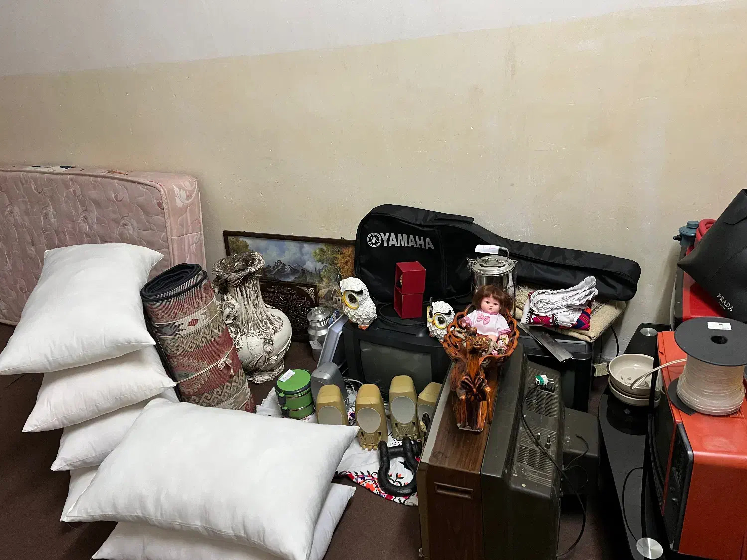 بالش|رختخواب، بالش، پتو|بوشهر, |دیوار