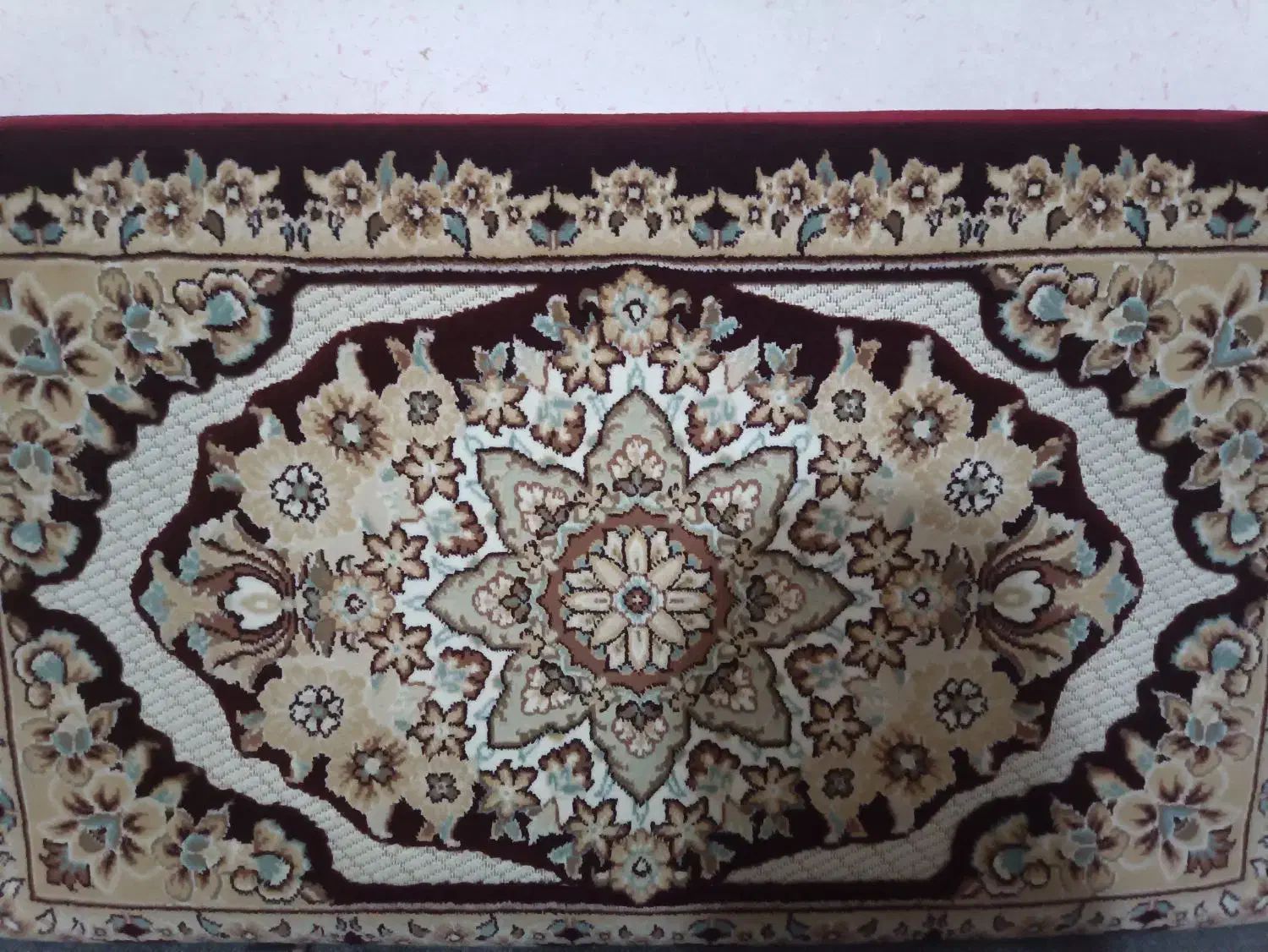 فرش با پشتی|فرش|قم, سید معصوم|دیوار