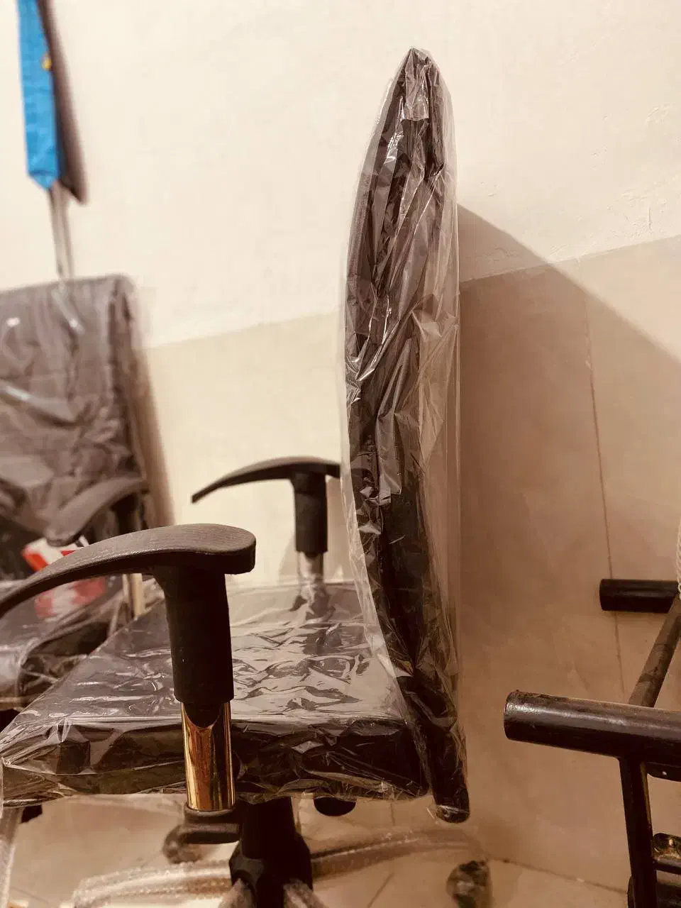 صندلی چرخدار|مبلمان اداری|نیشابور, شریعتی|دیوار