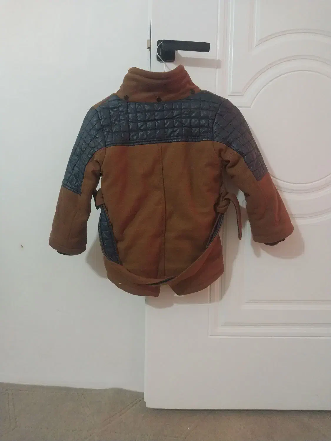 پالتو فوتر درجه یک|لباس|تربت‌حیدریه, پیشکوه|دیوار