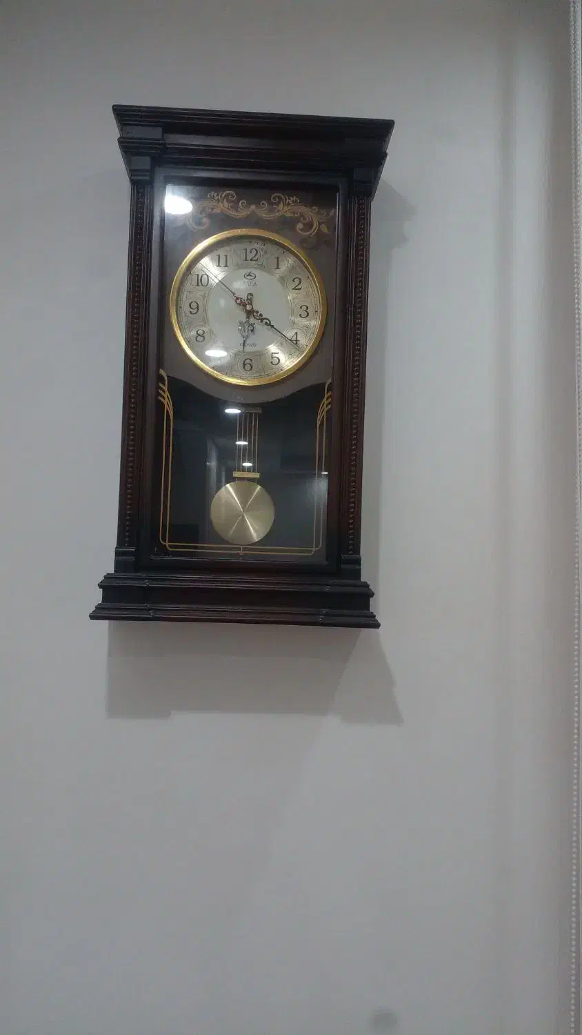 ساعت دیواری کاملا سالم|ساعت دیواری و تزئینی|صومعه‌سرا, |دیوار