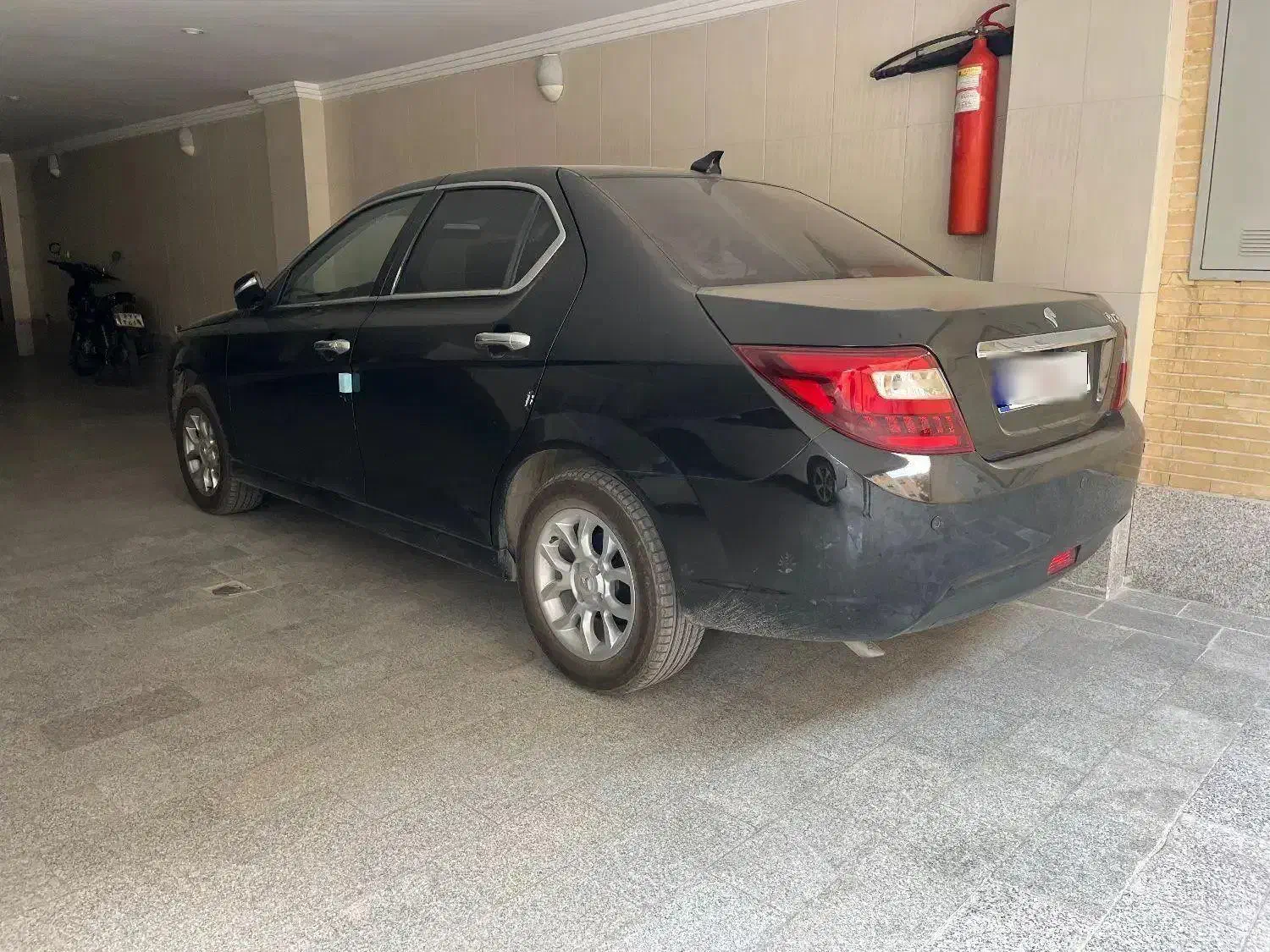 دنا پلاس پنج دنده ۱۴۰۴|خودرو سواری و وانت|اصفهان, باغ زرشک|دیوار