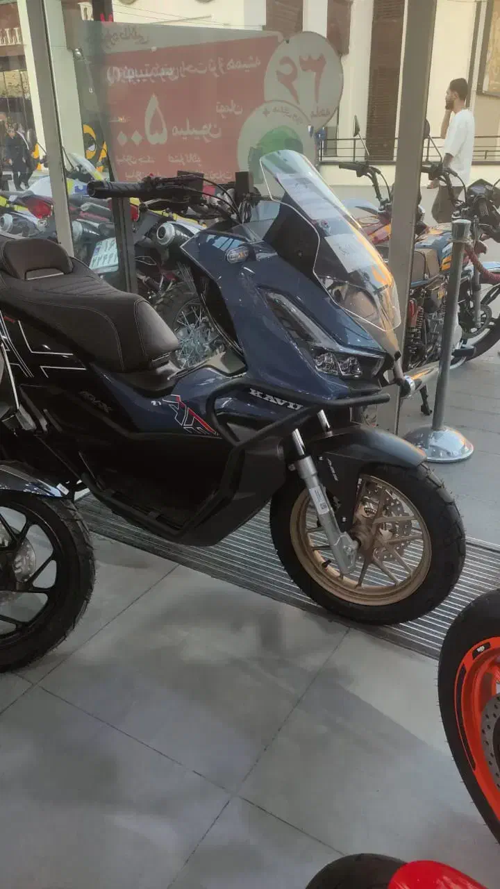 موتور خشک ۴۰۴ ای جی وی|موتورسیکلت|تهران, میدان میوه و ترهبار مرکزی|دیوار