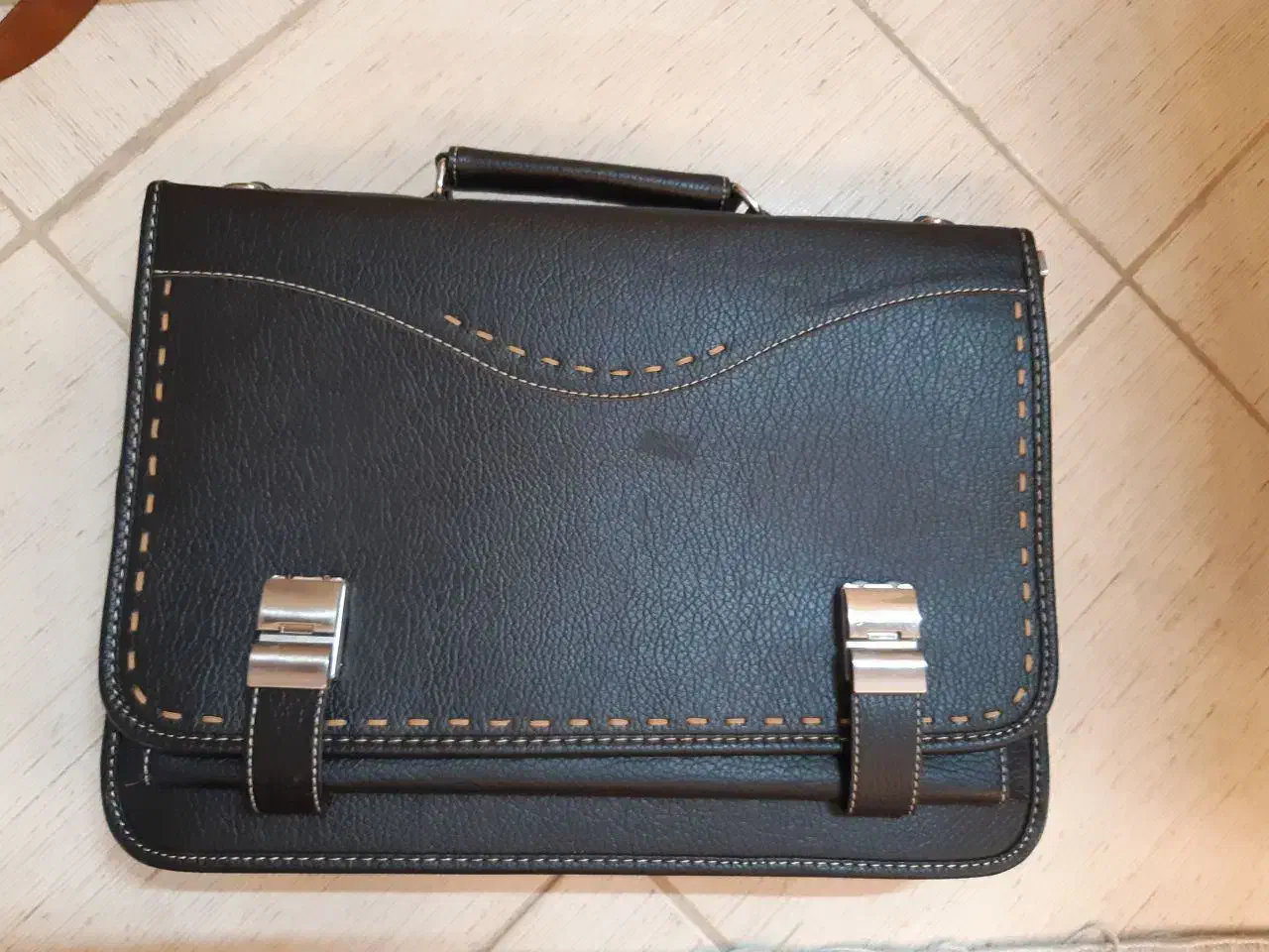 کیف اداری نو|کیف، کفش، کمربند|بروجرد, |دیوار