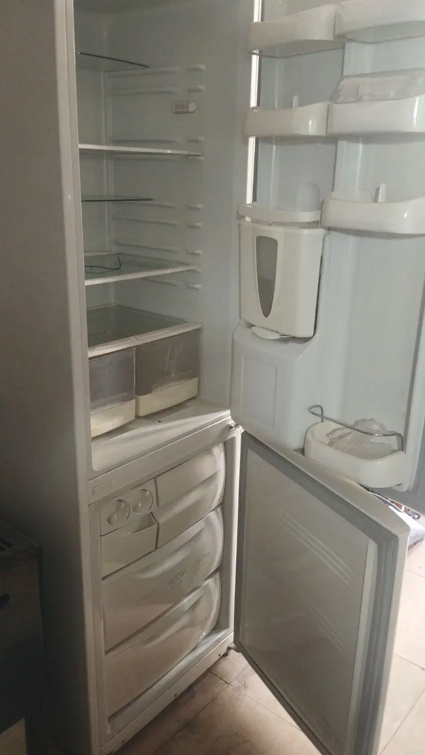 یخچال بدون برفک2عددبابرفک 1عدد|یخچال و فریزر|داراب, |دیوار